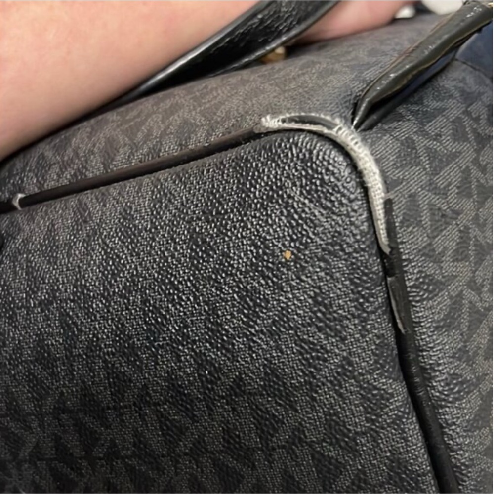 Sheila Medium Signature Logo Backpack - Picture 11 of 13